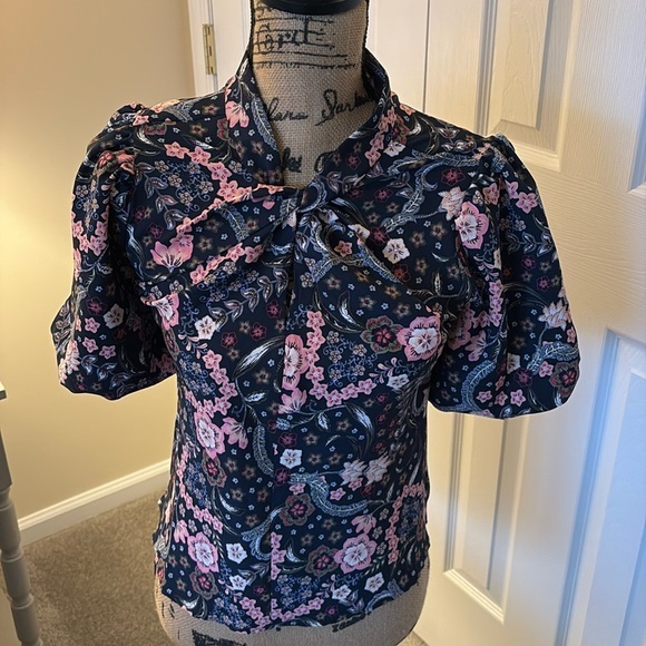Like New Loft Blouse - Picture 1 of 2